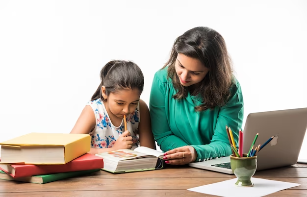 Sies Nagpur Montessori teacher